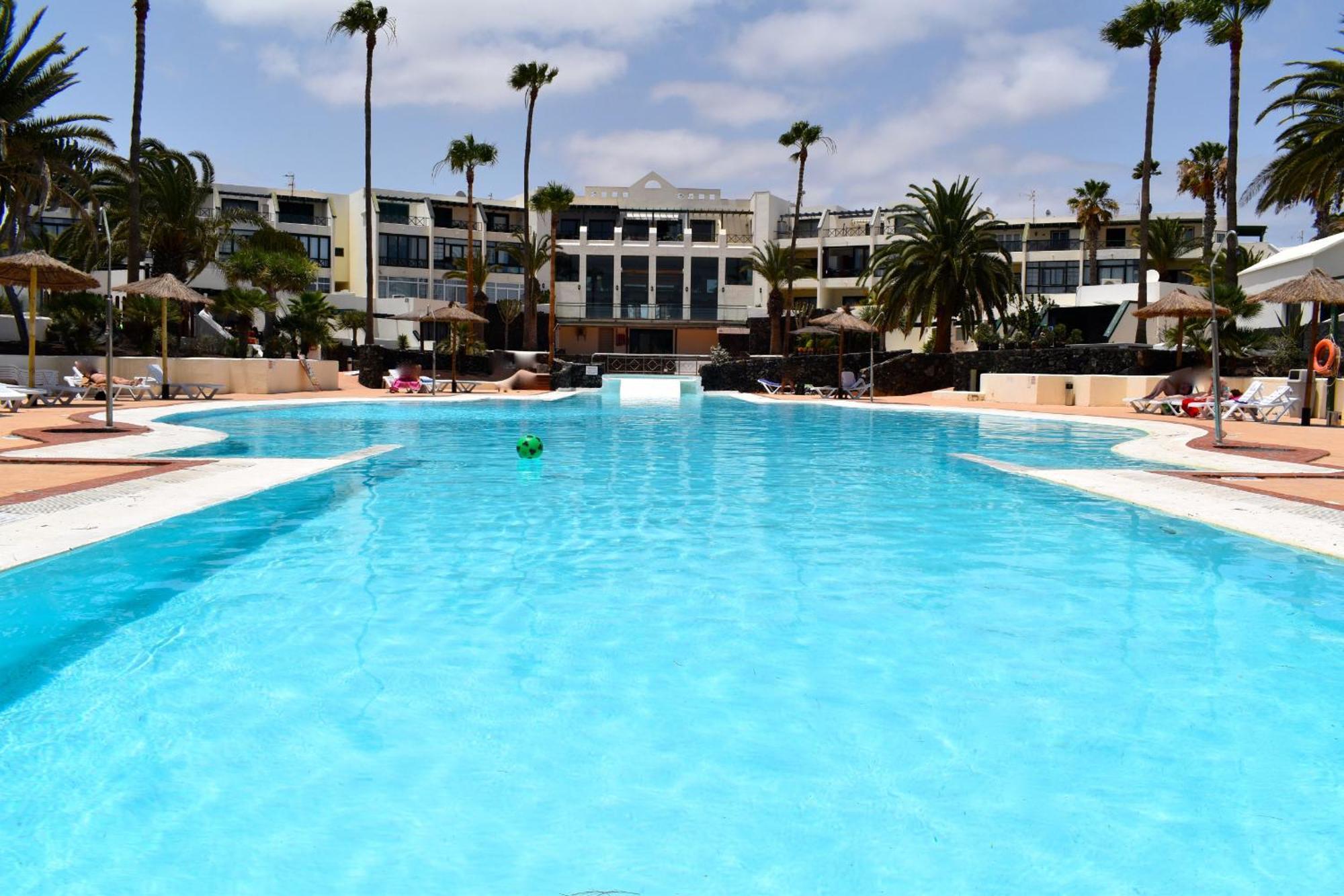 Tatil Evi Sunny Bungalow In Front Of The Sea 3 Bedrooms Costa Teguise